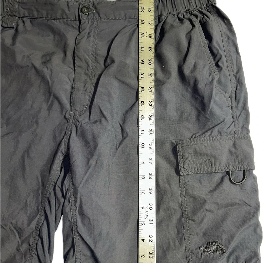 The North Face Men’s 2XL‎ Gray Cargo Outdoor Hiking Flat Front Shorts
